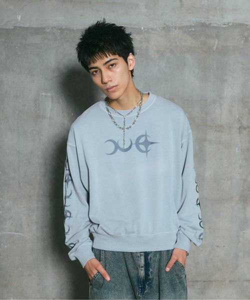 ILL'S(イルズ)の「TRIBALMOON PULLOVER CREW SWEAT / トライバルムーン 袖刺繍 フロントプリント プルオーバー クルースウェット メンズ レディース ユニセックス(スウェット・メンズ・グレー/スカイブルー/チャコールグレー・L/M)」の3枚目の写真