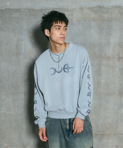 ILL'S(イルズ)の「TRIBALMOON PULLOVER CREW SWEAT / トライバルムーン 袖刺繍 フロントプリント プルオーバー クルースウェット メンズ レディース ユニセックス(スウェット・メンズ・グレー/スカイブルー/チャコールグレー・L/M)」の4枚目の写真