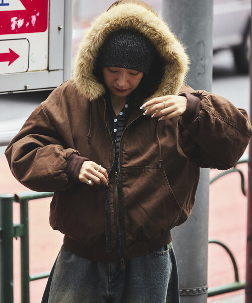 FREAK'S STORE（フリークスストア）の「【ファー脱着可能】2way フェイクファー ジップアップ 中綿 フードブルゾン/ジップパーカー（ブルゾン・メンズ・ブラック/ブラウン/サックスブルー・SMALL/MEDIUM/LARGE）」の12枚目の写真