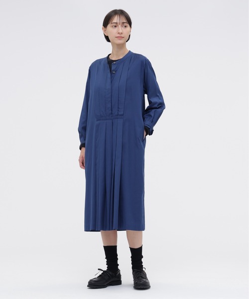 MARGARET HOWELL(マーガレットハウエル)の「COTTON SILK POPLIN(ワンピース・レディース・ブルー・2/1)」の1枚目の写真