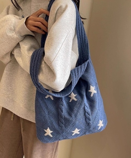 SHEPP(シープ)の「【26年秋冬新作】スター刺繍 ケーブルニット トートバッグ(トートバッグ・レディース・ブルー/ベージュ/ネイビー/ブラウン/アイボリー・F)」の6枚目の写真