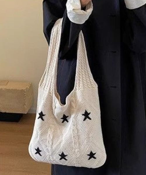 SHEPP(シープ)の「【26年秋冬新作】スター刺繍 ケーブルニット トートバッグ(トートバッグ・レディース・ブルー/ベージュ/ネイビー/ブラウン/アイボリー・F)」の12枚目の写真