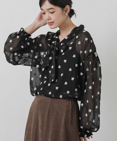 Gready Brilliant(グレディブリリアン)の「花ドット刺繍リボンブラウス(シャツ/ブラウス・レディース・ブラック×ホワイト・38)」の1枚目の写真