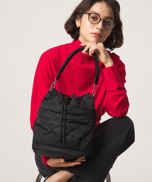 green label relaxing(グリーンレーベルリラクシング)の「【WEB限定】<PARTE>キルティング ドロストバッグ / ショルダーバッグ はっ水(ショルダーバッグ・レディース・ブラック/オフホワイト/モカ/オリーブ・FREE)」の1枚目の写真