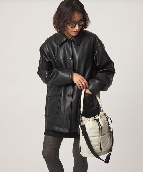 green label relaxing(グリーンレーベルリラクシング)の「【WEB限定】<PARTE>キルティング ドロストバッグ / ショルダーバッグ はっ水(ショルダーバッグ・レディース・ブラック/オフホワイト/モカ/オリーブ・FREE)」の6枚目の写真