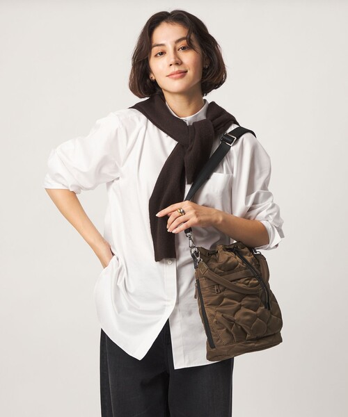 green label relaxing(グリーンレーベルリラクシング)の「【WEB限定】<PARTE>キルティング ドロストバッグ / ショルダーバッグ はっ水(ショルダーバッグ・レディース・ブラック/オフホワイト/モカ/オリーブ・FREE)」の9枚目の写真