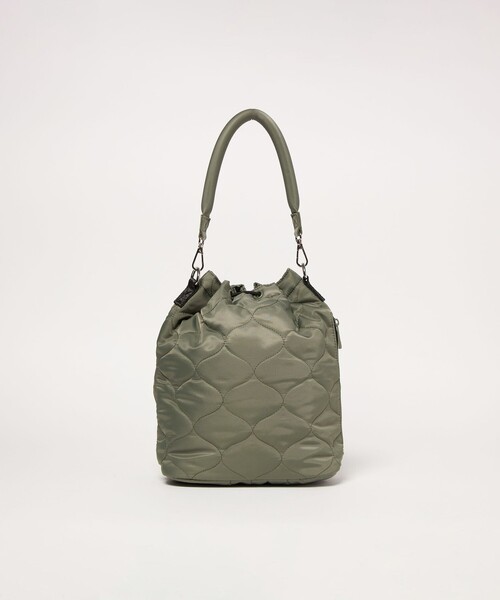 green label relaxing(グリーンレーベルリラクシング)の「【WEB限定】<PARTE>キルティング ドロストバッグ / ショルダーバッグ はっ水(ショルダーバッグ・レディース・ブラック/オフホワイト/モカ/オリーブ・FREE)」の14枚目の写真
