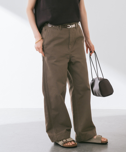 FRAMeWORK(フレームワーク)の「≪一部カラーWEB限定 / 追加≫OVER SIZED CHINO パンツ(チノパンツ・レディース・ホワイト/ベージュ/ブラウン・36/40/38)」の2枚目の写真