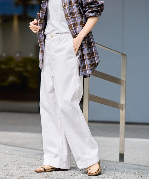 FRAMeWORK(フレームワーク)の「≪一部カラーWEB限定 / 追加≫OVER SIZED CHINO パンツ(チノパンツ・レディース・ホワイト/ベージュ/ブラウン・36/40/38)」の17枚目の写真