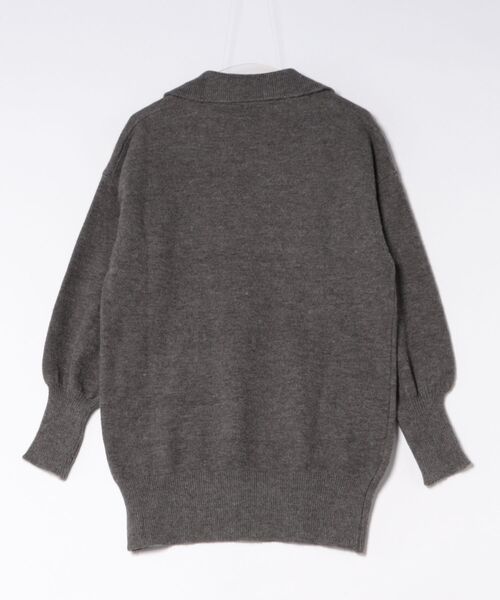 BY THE BAY（バイザベイ）の「【一枚で決まる・体型カバー】スキッパーカラーニットワンピース／3色展開｜ブラック グレー レッド 長袖 ゆったりシルエット 秋冬 大人カジュアル きれいめ（ワンピース・レディース・レッド/グレー/ブラック・FREE）」の8枚目の写真