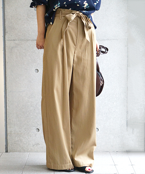 laboratory work（ラボラトリーワーク）の「リボンツイルワイドパンツ（その他パンツ・レディース・サックスブルー/ベージュ/ネイビー・MEDIUM）」の2枚目の写真