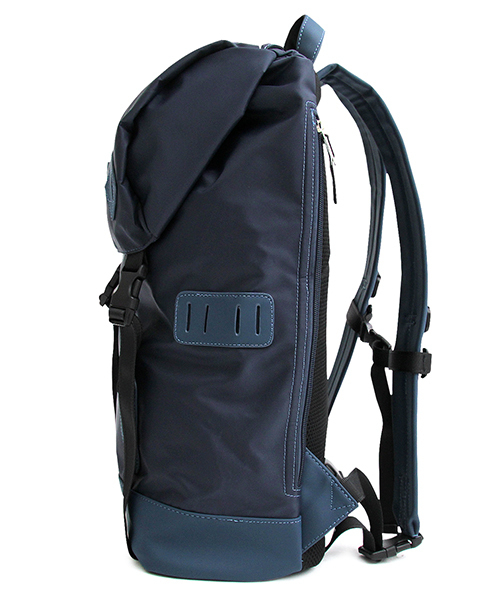 REGiSTA(レジスタ)の「PVC高密ナイロン/マットポリウレタンバックパック(バックパック/リュック・メンズ・カーキ/ネイビー/ブラック・FREE)」の19枚目の写真