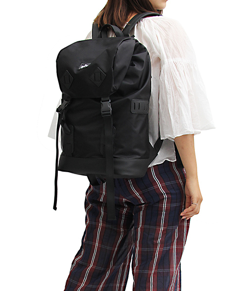 REGiSTA(レジスタ)の「PVC高密ナイロン/マットポリウレタンバックパック(バックパック/リュック・メンズ・カーキ/ネイビー/ブラック・FREE)」の15枚目の写真