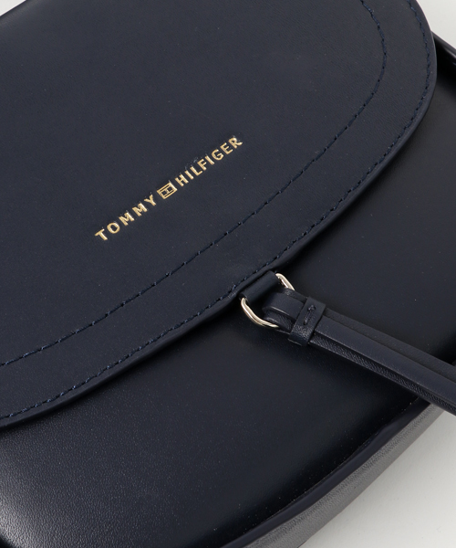 TOMMY HILFIGER(トミーヒルフィガー)の「レザーサドルバッグ(ショルダーバッグ・レディース・キャメル/ネイビー・FREE)」の6枚目の写真