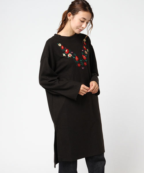 MERLOT（メルロー）の「起毛フラワー刺繍サイドスリットチュニック1240（チュニック・レディース・マスタード/オフホワイト/グレー/ブラック/ワイン・FREE）」の6枚目の写真