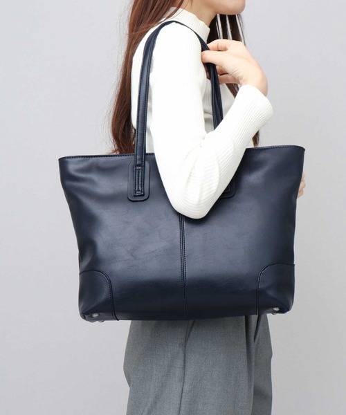 REGiSTA（レジスタ）の「スプリットレザー（牛床革） コンパクト ビジネストートバッグ A4収納対応（ビジネスバッグ・レディース・ブラック/ダークブラウン/キャメル/ネイビー/レッド/グレー・FREE）」の19枚目の写真