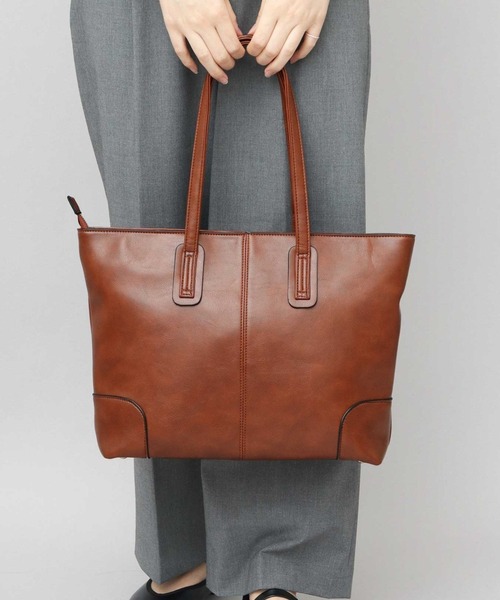 REGiSTA（レジスタ）の「スプリットレザー（牛床革） コンパクト ビジネストートバッグ A4収納対応（ビジネスバッグ・レディース・ブラック/ダークブラウン/キャメル/ネイビー/レッド/グレー・FREE）」の20枚目の写真