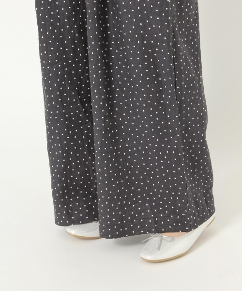 studio CLIP（スタディオクリップ）の「【WEB限定販売】フレンチリネンドットサロペット（サロペット/オーバーオール・レディース・ブラック/カーキ/ネイビー・MEDIUM/LARGE）」の9枚目の写真