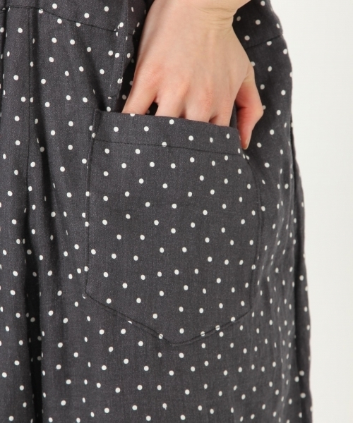 studio CLIP（スタディオクリップ）の「【WEB限定販売】フレンチリネンドットサロペット（サロペット/オーバーオール・レディース・ブラック/カーキ/ネイビー・MEDIUM/LARGE）」の8枚目の写真