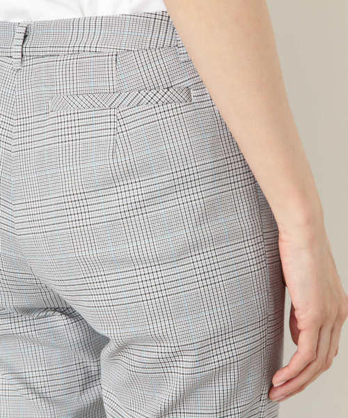 NATURAL BEAUTY BASIC（ナチュラルビューティーベーシック）の「【andGIRL 5月号掲載】〈ウォッシャブル・吸水速乾〉コズミクールクロップドパンツ（その他パンツ・レディース・ブラック系その他/グレー/ネイビー・LARGE/MEDIUM/X-SMALL/XX-SMALL/SMALL）」の16枚目の写真