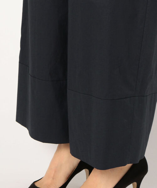 SHIPS(シップス)の「PrimaryNavyLabel:ウエストスピンドルパンツ(その他パンツ・レディース・ネイビー/キャメル・38/36)」の5枚目の写真