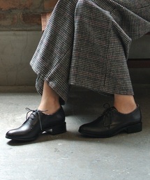 セール Above And Beyond スタッズメダリオンシューズ パンプス Inter Chaussures インターショシュール のファッション通販 Zozotown