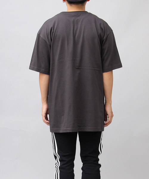 United Athle(ユナイテッドアスレ)の「5.6オンス ボックスシルエット ソフトヘヴィー Tシャツ ビッグサイズ(Tシャツ/カットソー・メンズ・ホワイト/ブラック/ベージュ/グリーン/ブラック系その他/パープル/グレー/カーキ/グリーン系その他/チャコール/オレンジ/ブルー/ワイン・L/XL)」の20枚目の写真