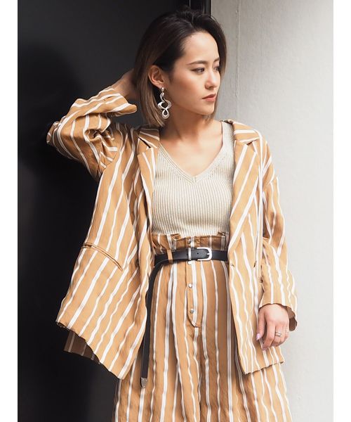 MURUA(ムルーア)の「シアージャケット(テーラードジャケット・レディース・ブラック/ベージュ/その他1・FREE)」の1枚目の写真