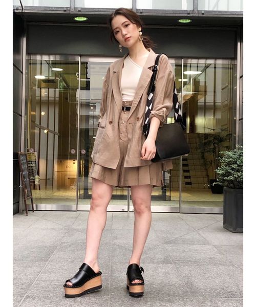 MURUA(ムルーア)の「シアージャケット(テーラードジャケット・レディース・ブラック/ベージュ/その他1・FREE)」の4枚目の写真