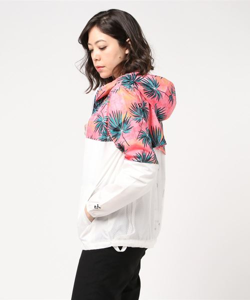 BILLABONG（ビラボン）の「ジャケット BILLABONG AJ013-750（ナイロンジャケット・レディース・ホワイト×ブラック/ブラック×ホワイト/ブラック/ホワイト・M/L）」の7枚目の写真