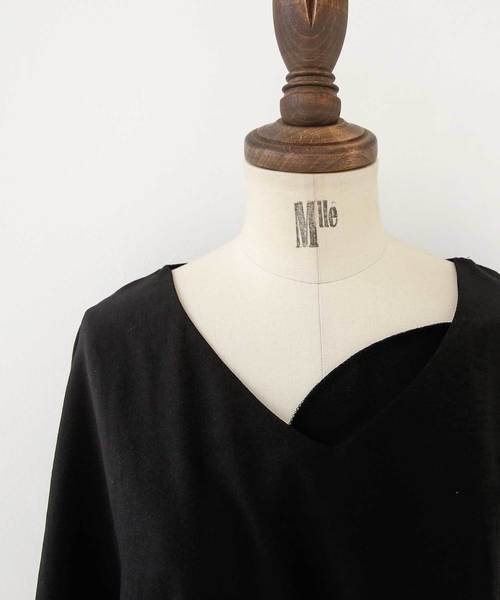 antiqua（アンティカ）の「Ｖネックワイドトップス（Tシャツ/カットソー・レディース・ブラック/オフホワイト/モカ・FREE）」の15枚目の写真