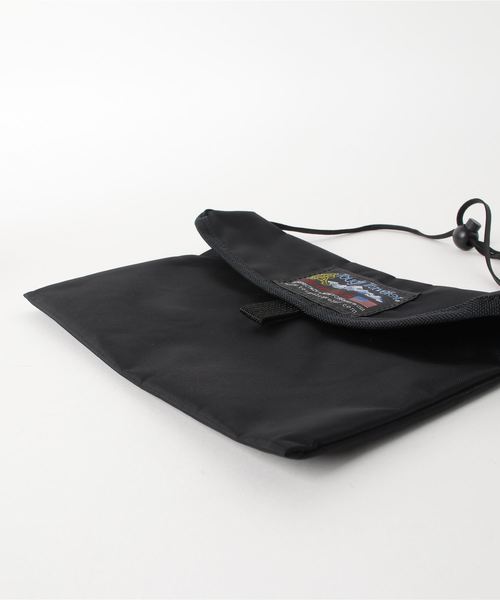 Tough Traveler（タフトラベラー）の「Flap Neck Pouch L（ショルダーバッグ・レディース・ブラック/ベージュ/パープル/ネイビー/ターコイズブルー/ライム/オレンジ/クリア/ホワイト系その他/ブラック系その他/ブルー系その他/ピンク系その他/ホワイト系その他3/ブラック系その他3/ピンク系その他2・FREE）」の17枚目の写真