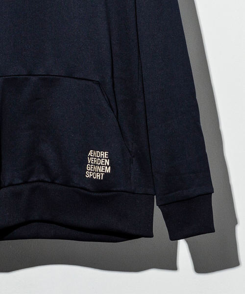 hummel(ヒュンメル)の「hummel(ヒュンメル)プルオーバーパーカー(パーカー・メンズ・カーキ/ピンク/ブラック/ネイビー・S/M/L)」の14枚目の写真