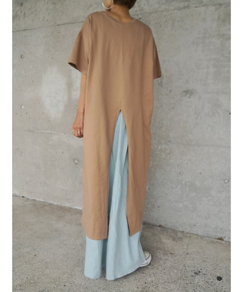 ulu（ウル）の「Organic cotton backslit 2way onepiece（ワンピース・レディース・ホワイト/キャメル・FREE）」の4枚目の写真