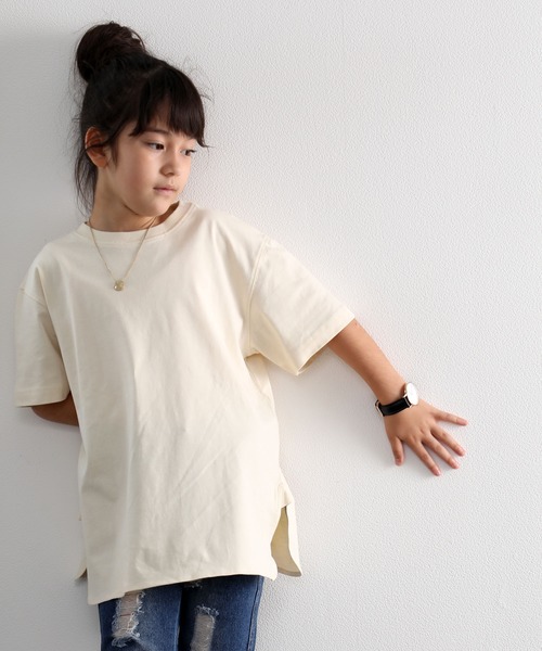 classicalelf（クラシカルエルフ）の「キッズ サイドスリット入りビッグシルエットミドル丈無地Tシャツ(半袖)（Tシャツ/カットソー・キッズ・ブラウン/ブラック/ベージュ/ホワイト・130/140/150/160）」の19枚目の写真