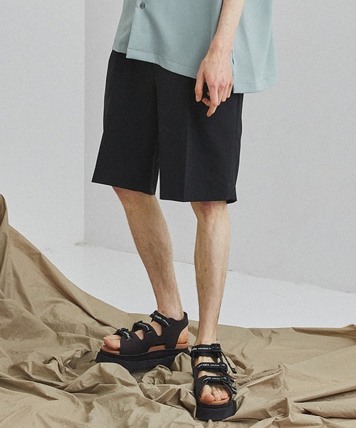 UNITED TOKYO（ユナイテッドトウキョウ）の「Ｑｕｉｃｋｄｒｙ バミューダパンツ（スラックス・メンズ・ブラック/ベージュ/ミント・1/2/3）」の2枚目の写真