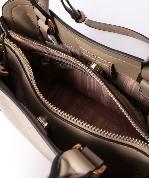 FIORELLI(フィオレッリ)の「【FIORELLI】ミニパッチワークバッグ(ショルダーバッグ・レディース・ベージュ/その他/ブラック/ブルー・FREE)」の13枚目の写真