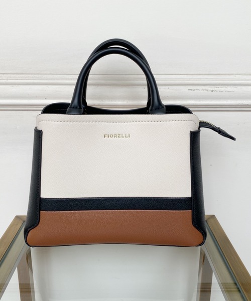 FIORELLI(フィオレッリ)の「【FIORELLI】ミニパッチワークバッグ(ショルダーバッグ・レディース・ベージュ/その他/ブラック/ブルー・FREE)」の4枚目の写真