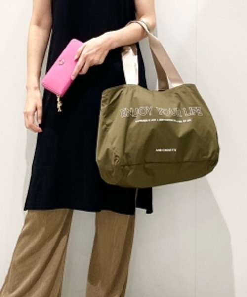 & chouette(アンドシュエット)の「カラフルショッピングバッグ(エコバッグ/サブバッグ・レディース・グレー/ローズ/ブラック/ブルー/カーキ/イエロー/オレンジ/ネイビー/ピンク/ブラウン/ベージュ/ライトブルー/レッド・FREE)」の5枚目の写真