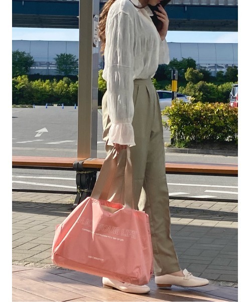 & chouette(アンドシュエット)の「カラフルショッピングバッグ(エコバッグ/サブバッグ・レディース・グレー/ローズ/ブラック/ブルー/カーキ/イエロー/オレンジ/ネイビー/ピンク/ブラウン/ベージュ/ライトブルー/レッド・FREE)」の20枚目の写真