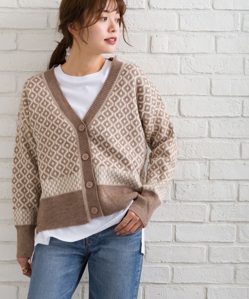 SpRay（スプレイ）の「ジャガードＶカーディガン（カーディガン/ボレロ・レディース・ブラック/ベージュ/ブラウン・FREE）」の3枚目の写真