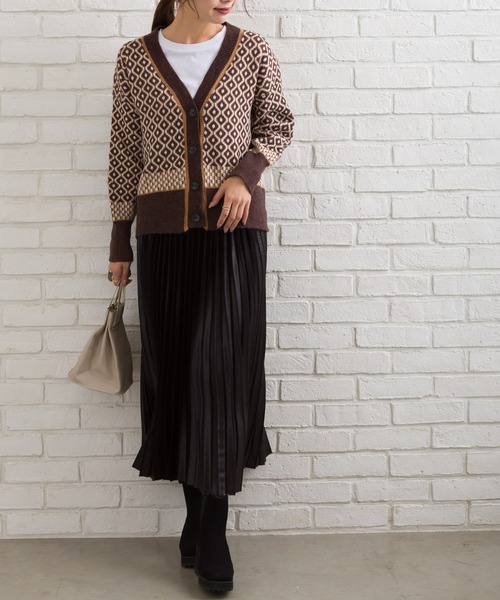 SpRay（スプレイ）の「ジャガードＶカーディガン（カーディガン/ボレロ・レディース・ブラック/ベージュ/ブラウン・FREE）」の19枚目の写真