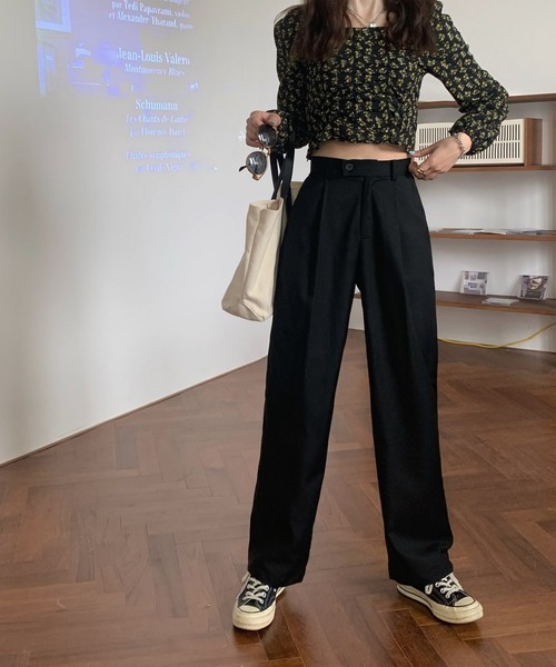 Jewelobe(ジュエローブ)の「【柄と素材が選べる】ハイウエストセミワイドタックパンツ(スラックス・レディース・ブラック/ベージュ/グレー/ピンク/グリーン/イエロー/ブラック系その他/グレー系その他/ベージュ系その他/ライトグレー/ブラウン・S/M/L)」の22枚目の写真