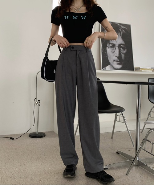 Jewelobe（ジュエローブ）の「【柄と素材が選べる】ハイウエストセミワイドタックパンツ（スラックス・レディース・ブラック/ベージュ/グレー/ピンク/グリーン/イエロー/ブラック系その他/グレー系その他/ベージュ系その他/ライトグレー/ブラウン・S/M/L）」の12枚目の写真