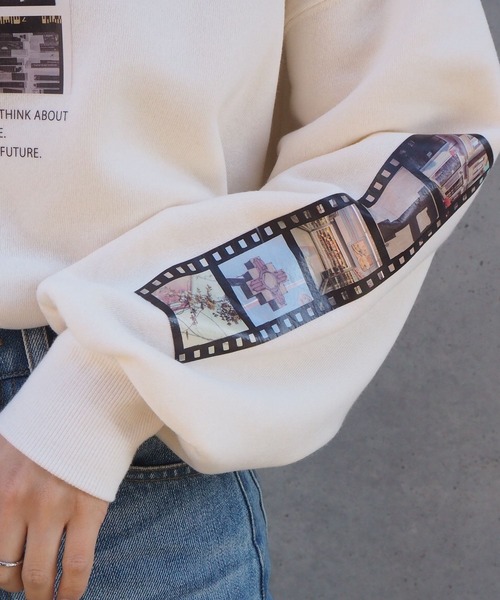 tiptop(ティップトップ)の「2020AW 裏起毛フォトプリントプルオーバー(スウェット・レディース・オフホワイト/アイボリー/ブラック/スミクロ/ライトベージュ/ベージュ・FREE)」の11枚目の写真
