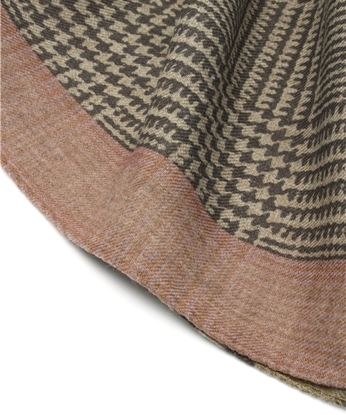 Demi-Luxe BEAMS（デミルクス ビームス）の「【別注】ASAUCE MELER / マルチハウンドトゥース ストール（ストール/ショール・レディース・ベージュ・ONE SIZE）」の2枚目の写真