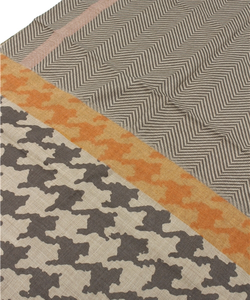 Demi-Luxe BEAMS（デミルクス ビームス）の「【別注】ASAUCE MELER / マルチハウンドトゥース ストール（ストール/ショール・レディース・ベージュ・ONE SIZE）」の5枚目の写真