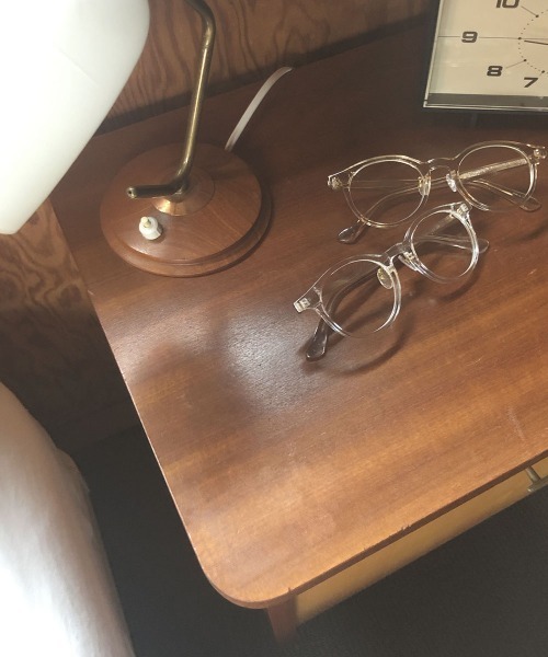 marjour（マージュール）の「CLEAR FRAME GLASSES（メガネ・レディース・クリア/クリアブラウン・FREE）」の3枚目の写真