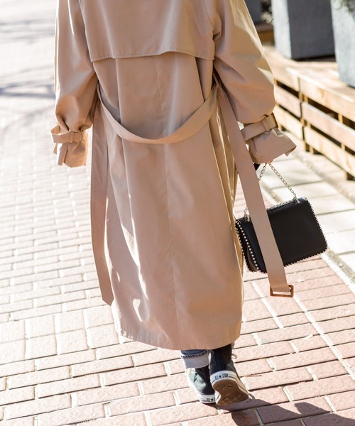 SpRay（スプレイ）の「ピーチキャンディスリーブトレンチコート（トレンチコート・レディース・ベージュ/ブルー/ピンクベージュ/ライトベージュ/グレイッシュベージュ・MEDIUM/LARGE）」の11枚目の写真