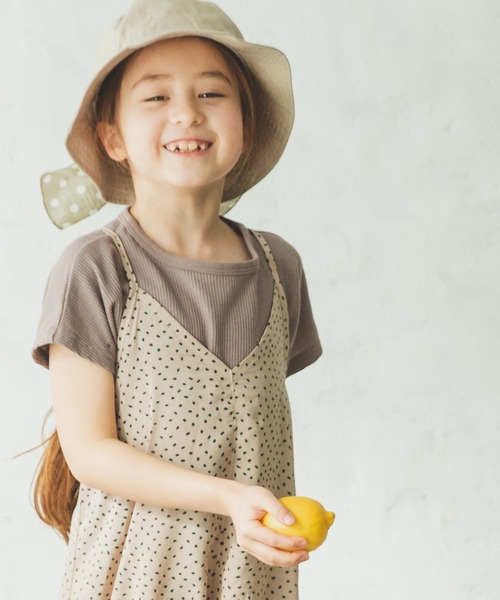 pairmanon（ペアマノン）の「【さらサーマル】【リンクコーデ】Tシャツキャミワンピース2点セット（ワンピース・キッズ・ホワイト×ブラック/モカ/ドット/レモンイエロー/サンドベージュ/ブラック系その他2/ブラック系その他/ブラウン/ベージュ系その他/クリアグリーン/ブルー系その他3/オリーブ・100/90/130/140/150/110/120）」の6枚目の写真